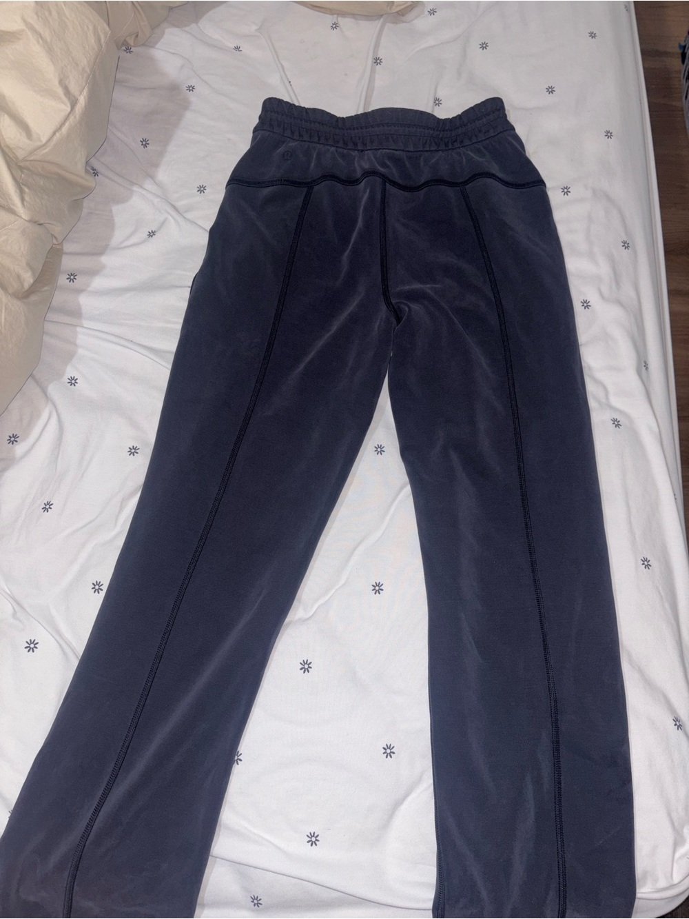 Lululemon sweatpantsDark Navy size 4